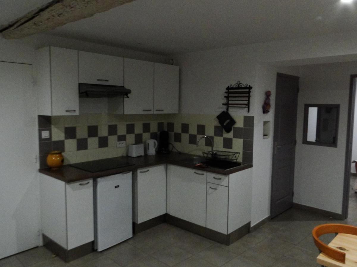 Sympathique Appartement LʼIsle-sur-la-Sorgue Esterno foto
