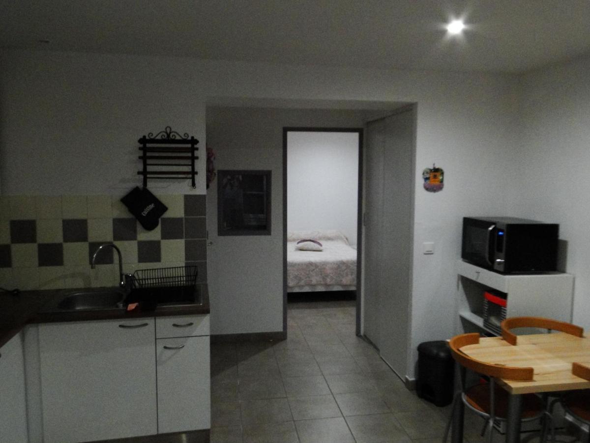 Sympathique Appartement LʼIsle-sur-la-Sorgue Esterno foto